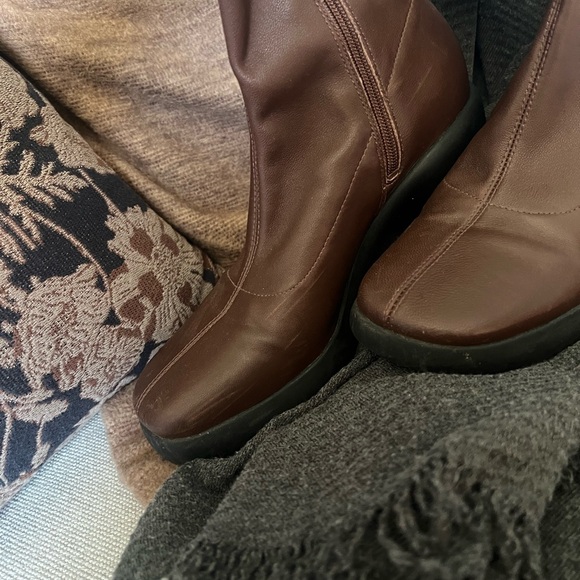 Vince Mandy Leather Ankle Boot -Size 7.5 - Picture 4 of 8